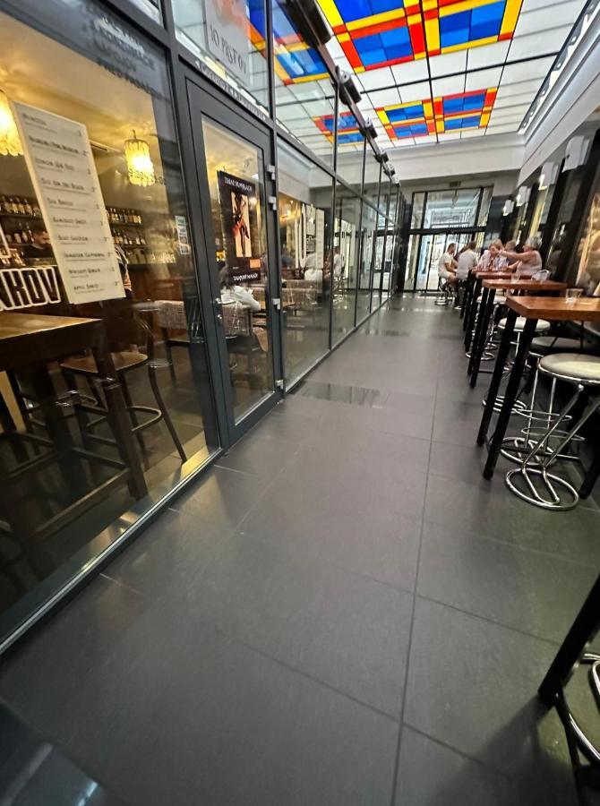 Gorkeho Apartment In City Centre Pressburg Exterior foto