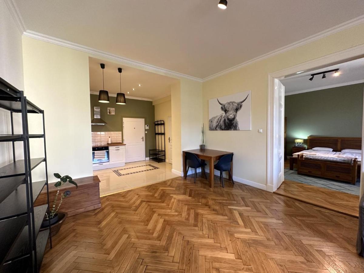 Gorkeho Apartment In City Centre Pressburg Exterior foto